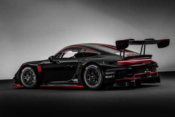 “Porsche” намерена продолжить историю успеха с новым “911 GT3 R”