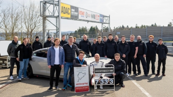 Новый рекорд “Porsche Taycan” в Нюрбургринге