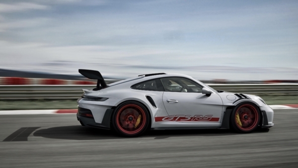 Maksimāla veiktspēja – jaunais “Porsche 911 GT3 RS”