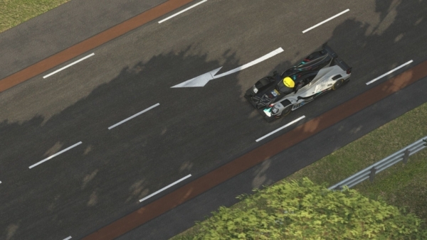 Команда “Porsche” одержала первую победу в общем зачете в виртуальной гонке “24 часа Ле-Мана”