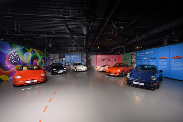 В Рижском Мотор-музее открылась уникальная выставка исторических автомобилей “Porsche”