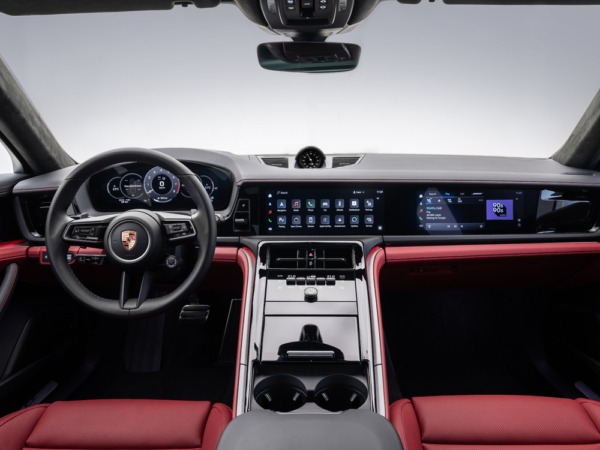 Новый Porsche Panamera – с концепцией салона, ориентированного на водителя