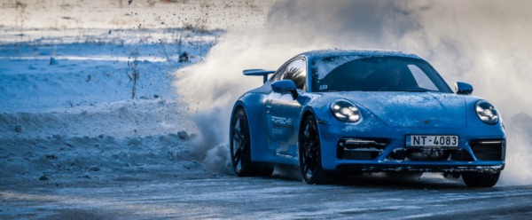 Ziemas riepas vasarā = Porsche Experience ziemā